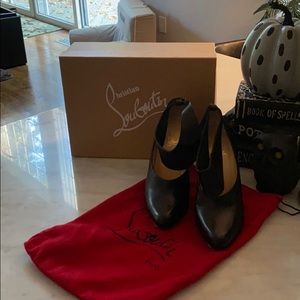 Christian Louboutin Miss Zorra shiny calf bootie